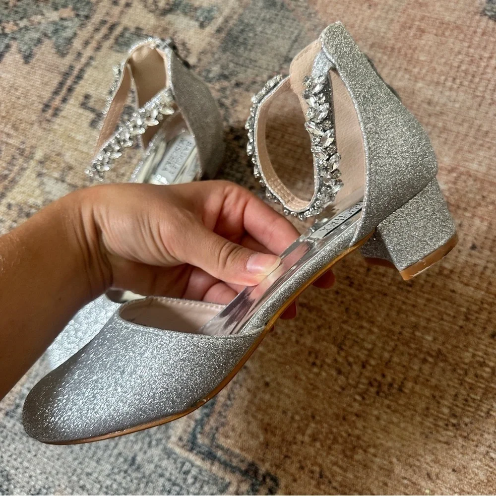 Kids Badgley Mischka Silver Glitter Heels sz 3